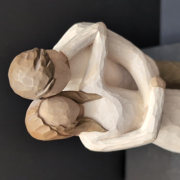 Willow Tree Together Man And Women Embracing Figurine . - Picture 5 of 7